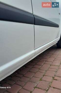 Мінівен Mercedes-Benz Vito 2010 в 