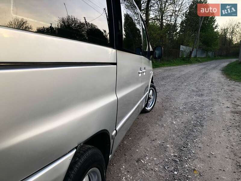 Минивэн Mercedes-Benz Vito 2003 в Черновцах