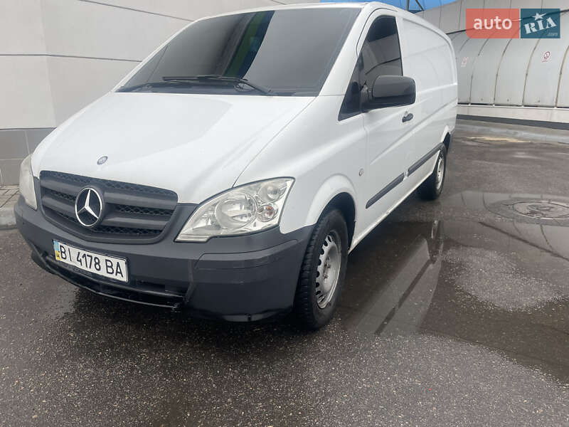 Грузовой фургон Mercedes-Benz Vito 2011 в 