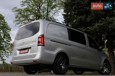 Мінівен Mercedes-Benz Vito 2022 в 