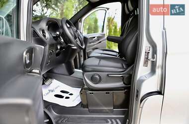 Мінівен Mercedes-Benz Vito 2022 в 