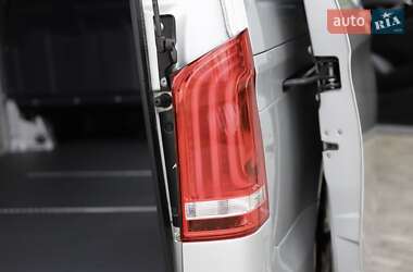 Мінівен Mercedes-Benz Vito 2022 в 