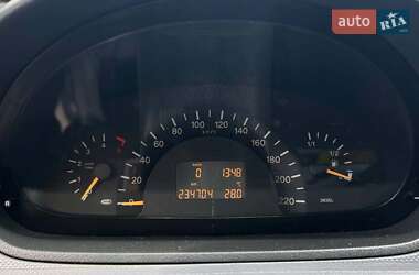 Минивэн Mercedes-Benz Vito 2005 в 