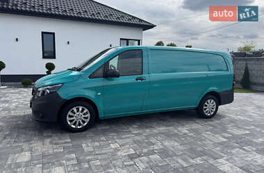 Грузовой фургон Mercedes-Benz Vito 2020 в 