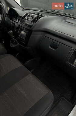 Грузовой фургон Mercedes-Benz Vito 2011 в 