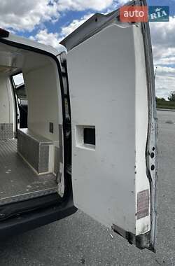 Грузовой фургон Mercedes-Benz Vito 2012 в 