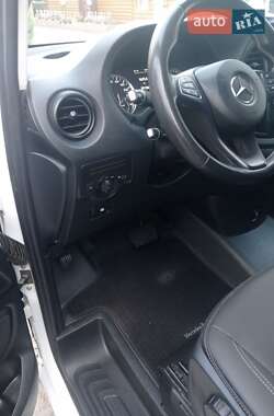 Мінівен Mercedes-Benz Vito 2016 в 