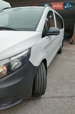 Мінівен Mercedes-Benz Vito 2016 в 