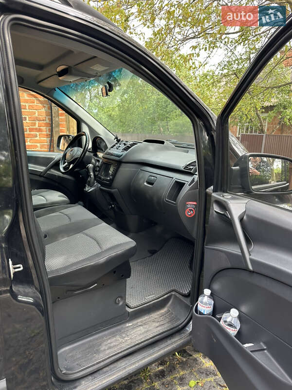 Минивэн Mercedes-Benz Vito 2013 в Киеве