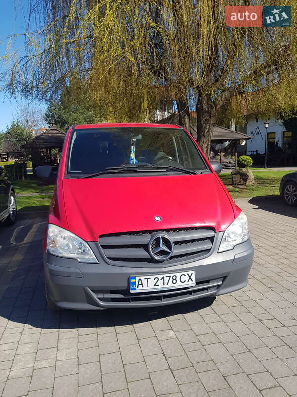 Мінівен Mercedes-Benz Vito 2012 в 