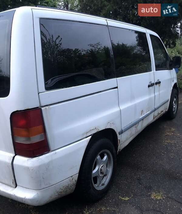 Мінівен Mercedes-Benz Vito 2000 в 