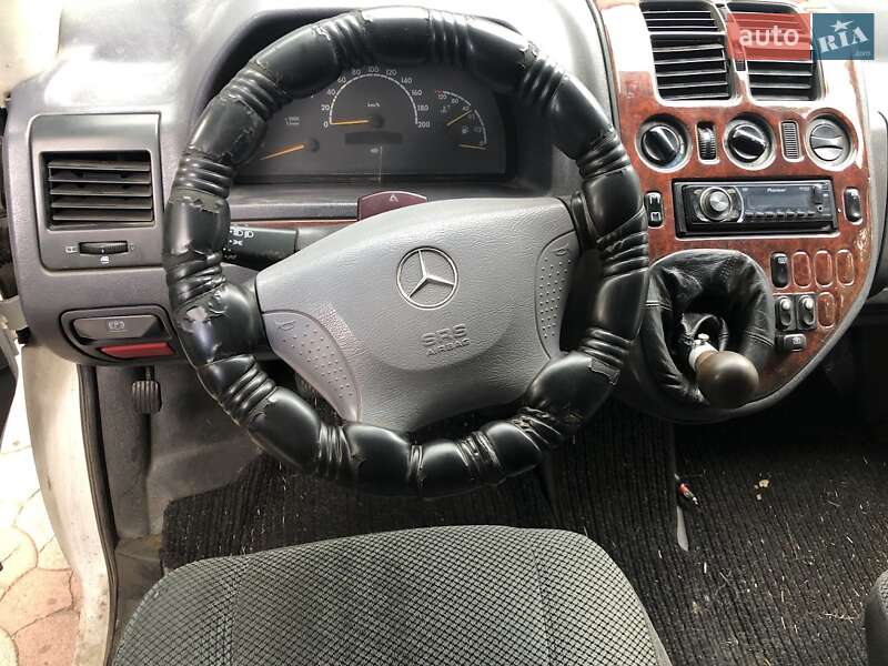 Минивэн Mercedes-Benz Vito 2000 в Одессе