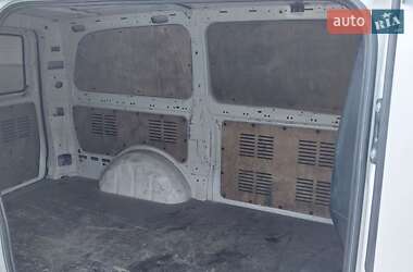 Грузовой фургон Mercedes-Benz Vito 2005 в 