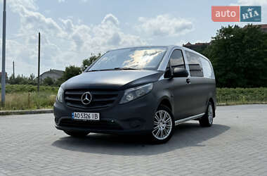 Вантажний фургон Mercedes-Benz Vito 2016 в Мукачевому