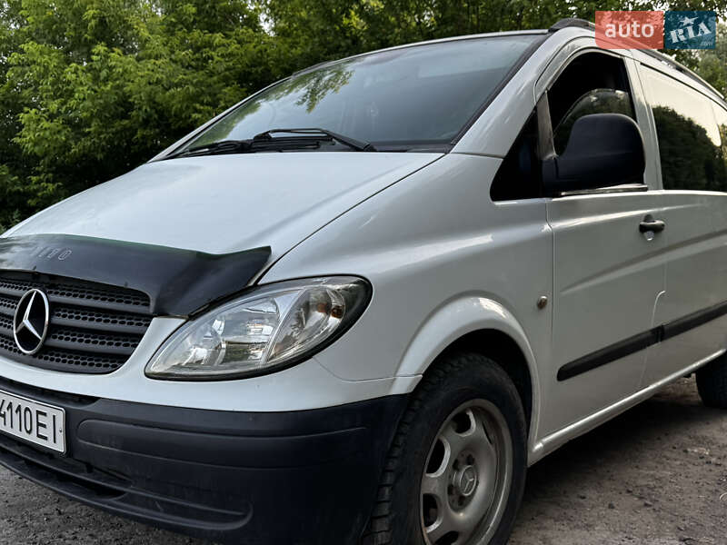 Минивэн Mercedes-Benz Vito 2005 в 