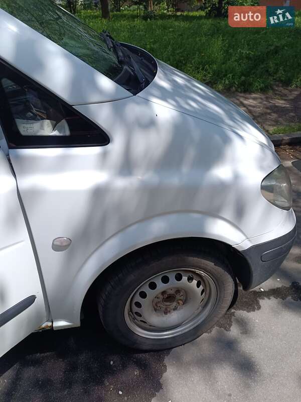 Вантажопасажирський фургон Mercedes-Benz Vito 2010 в Житомирі