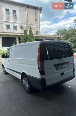 Грузовой фургон Mercedes-Benz Vito 2006 в 