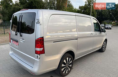 Грузовой фургон Mercedes-Benz Vito 2021 в 