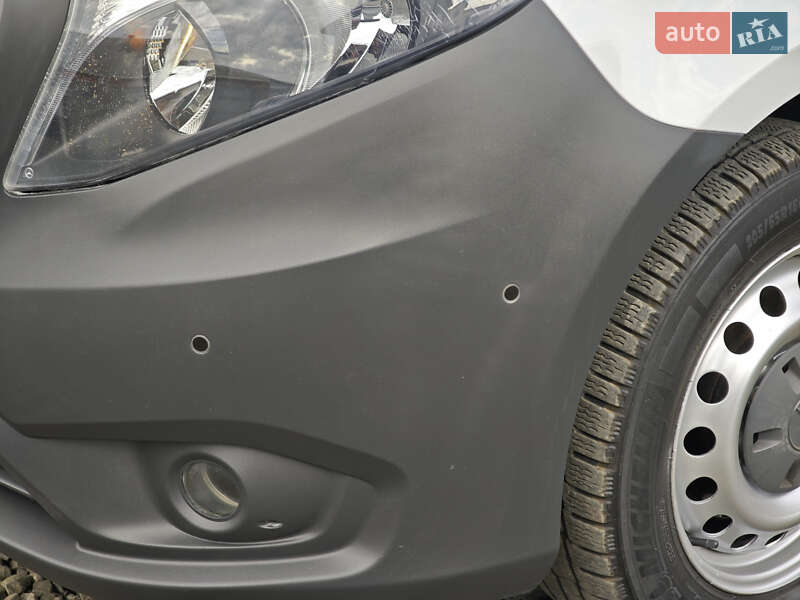 Вантажний фургон Mercedes-Benz Vito 2017 в Луцьку