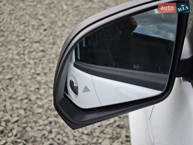 Вантажний фургон Mercedes-Benz Vito 2017 в Луцьку