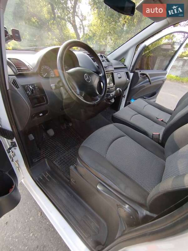Минивэн Mercedes-Benz Vito 2010 в Калуше