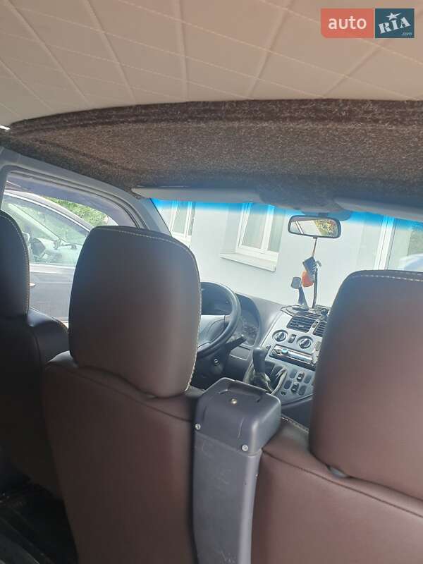 Минивэн Mercedes-Benz Vito 2002 в Тячеве фото 2 Минивэн Mercedes-Benz Vito 2002 в Тячеве