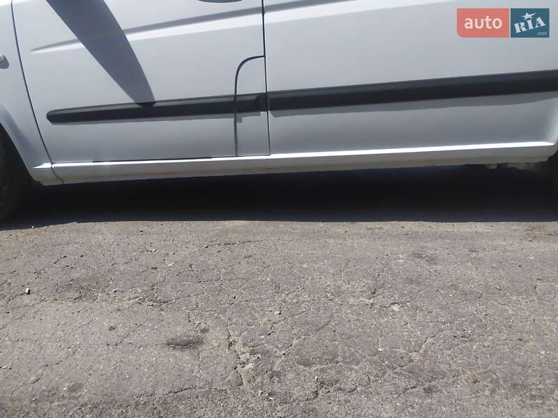 Мікроавтобус Mercedes-Benz Vito 2008 в Кам'янському