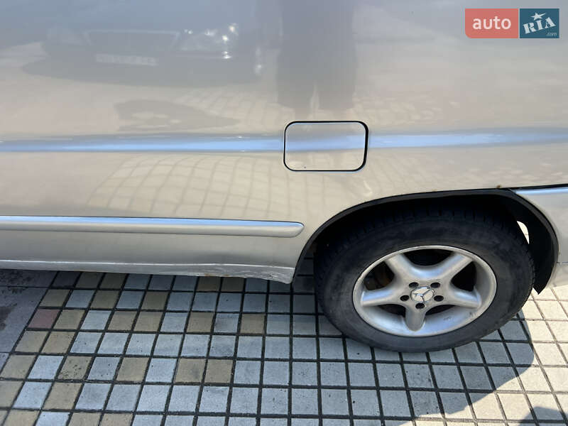Мінівен Mercedes-Benz Vito 2001 в Києві