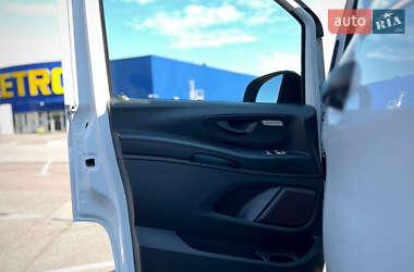 Грузовой фургон Mercedes-Benz Vito 2021 в 