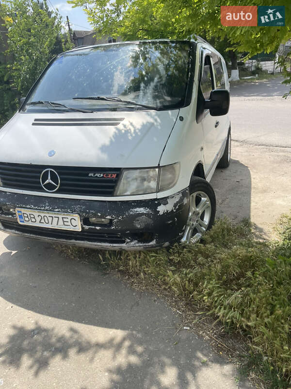 Микроавтобус Mercedes-Benz Vito 2002 в 