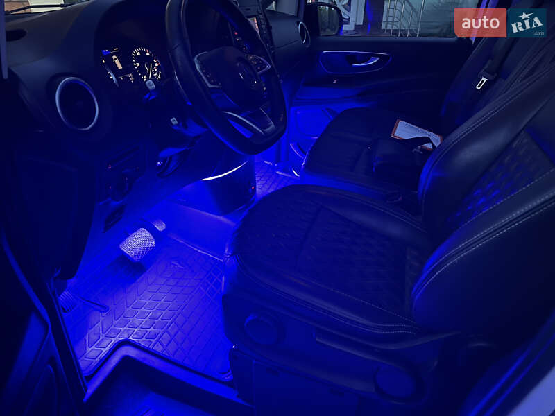 Минивэн Mercedes-Benz Vito 2016 в Черновцах