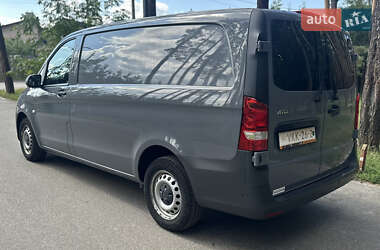 Грузовой фургон Mercedes-Benz Vito 2022 в 