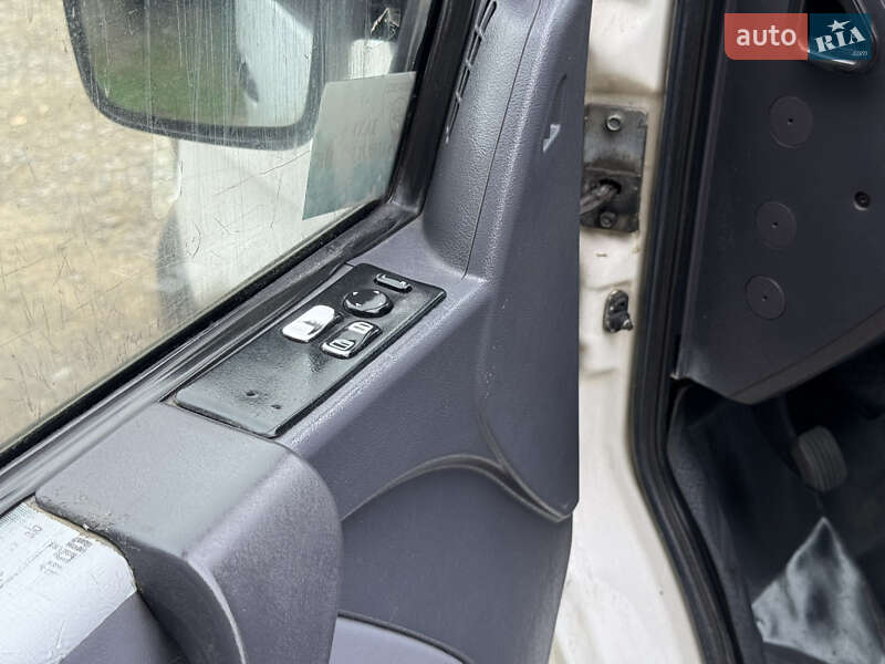 Минивэн Mercedes-Benz Vito 2000 в Черновцах
