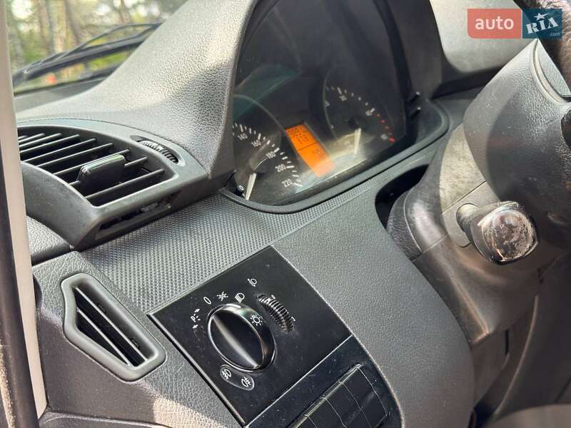 Минивэн Mercedes-Benz Vito 2011 в Ахтырке