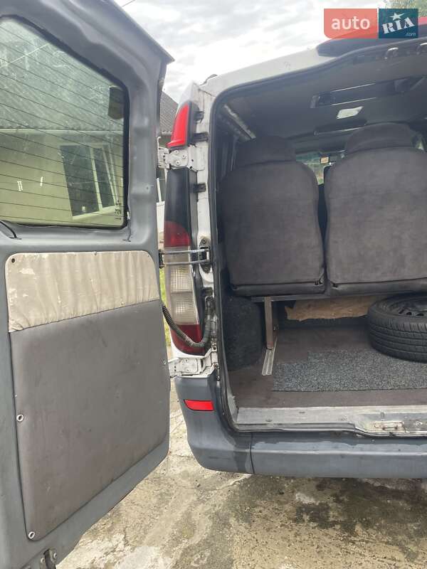 Мінівен Mercedes-Benz Vito 2005 в Снятині
