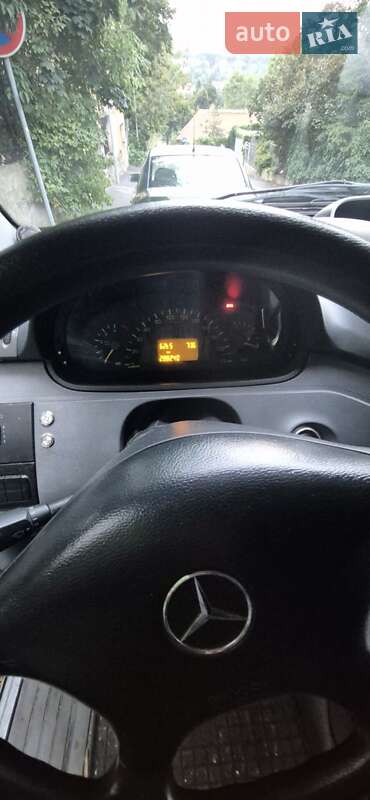Минивэн Mercedes-Benz Vito 2004 в Вышкове