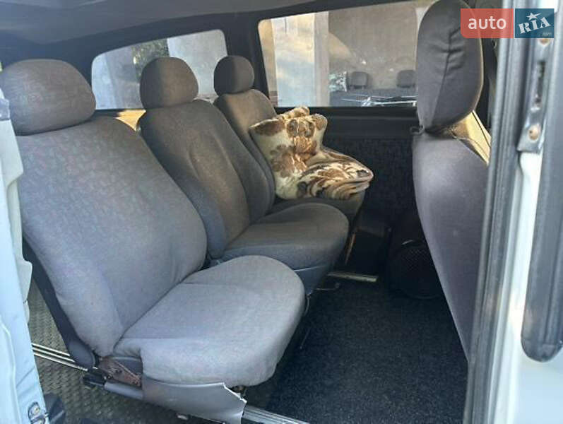 Минивэн Mercedes-Benz Vito 2005 в Иршаве
