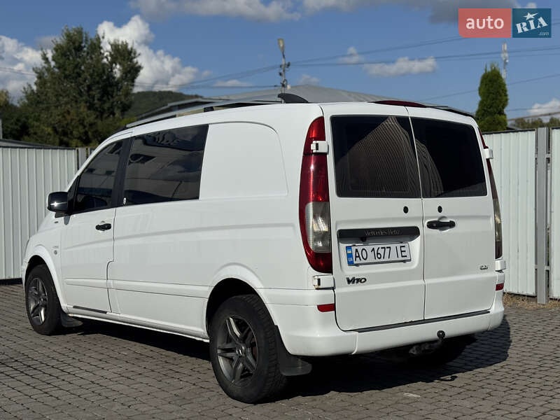 Вантажний фургон Mercedes-Benz Vito 2012 в Мукачевому