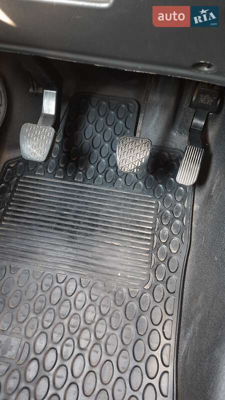 Минивэн Mercedes-Benz Vito 2013 в Хороле