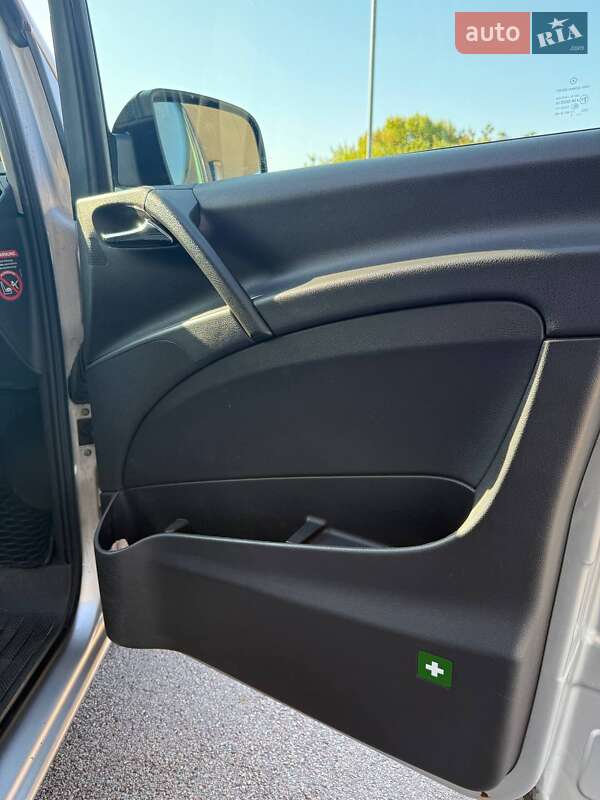 Минивэн Mercedes-Benz Vito 2013 в Хороле