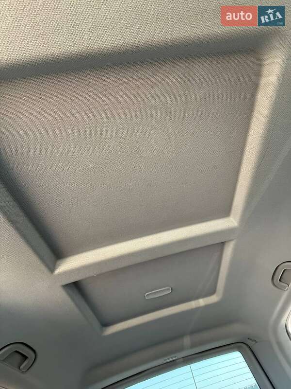 Минивэн Mercedes-Benz Vito 2013 в Хороле