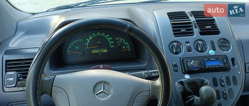 Вантажопасажирський фургон Mercedes-Benz Vito 2001 в Вінниці