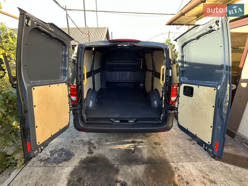 Вантажний фургон Mercedes-Benz Vito 2021 в Львові