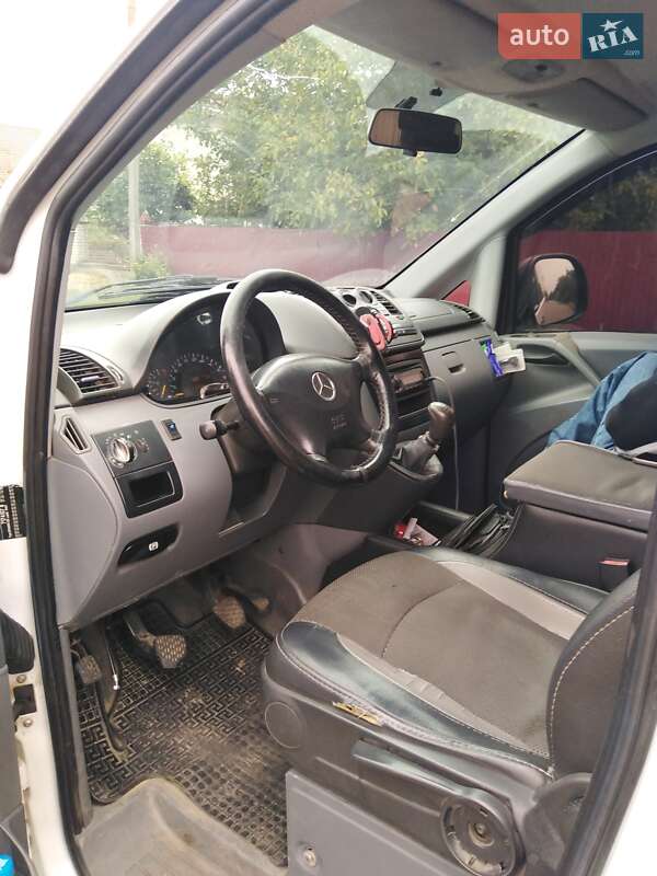 Минивэн Mercedes-Benz Vito 2005 в Узине фото 8 Минивэн Mercedes-Benz Vito 2005 в Узине