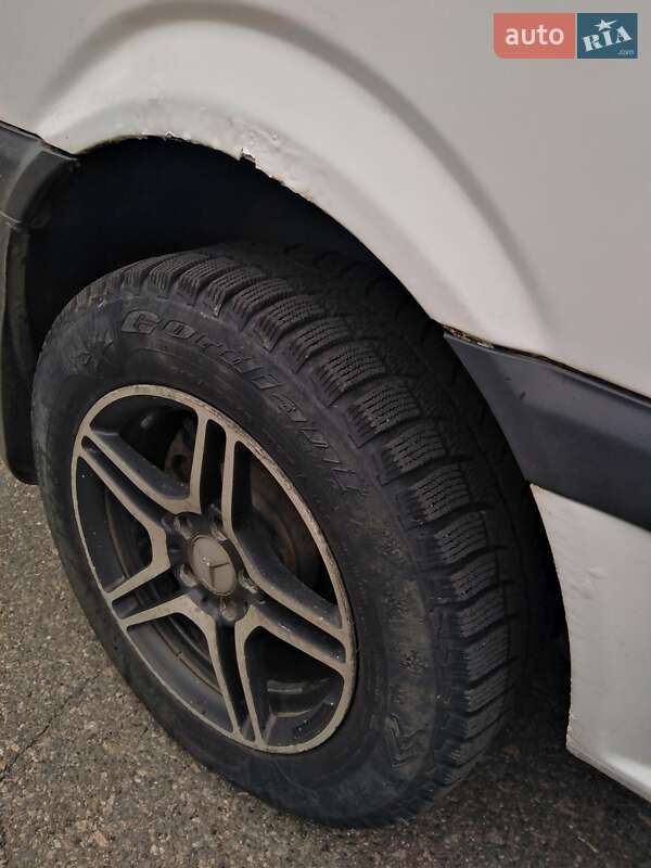 Минивэн Mercedes-Benz Vito 2005 в Узине фото 14 Минивэн Mercedes-Benz Vito 2005 в Узине