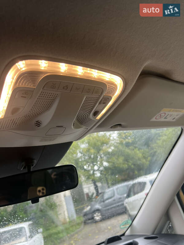 Грузовой фургон Mercedes-Benz Vito 2015 в Черновцах