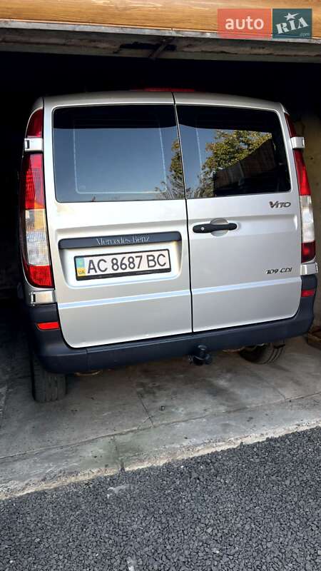 Мінівен Mercedes-Benz Vito 2006 в Нововолинську