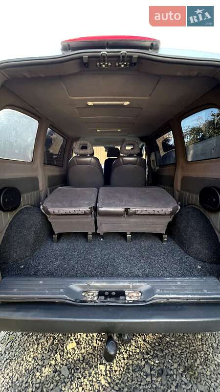 Мінівен Mercedes-Benz Vito 2006 в Нововолинську