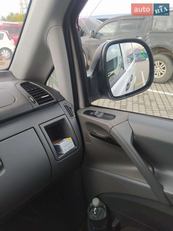 Минивэн Mercedes-Benz Vito 2004 в Черновцах фото 14 Минивэн Mercedes-Benz Vito 2004 в Черновцах
