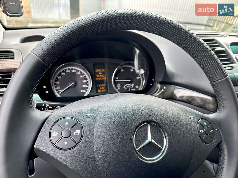 Минивэн Mercedes-Benz Vito 2011 в Черновцах